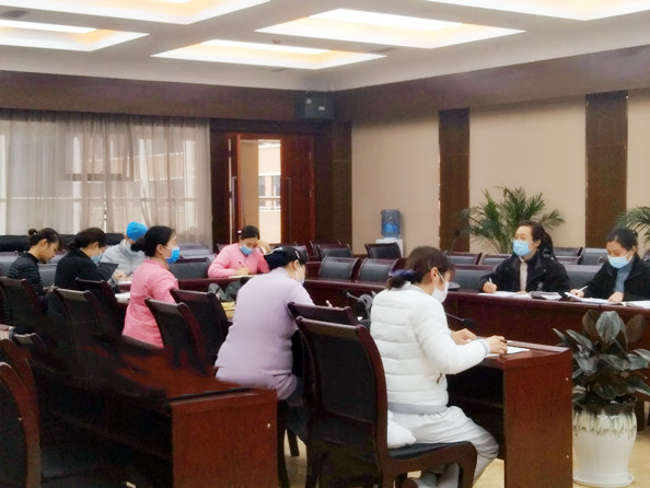南充市身心醫(yī)院小龍分院召開護(hù)理病例討論會